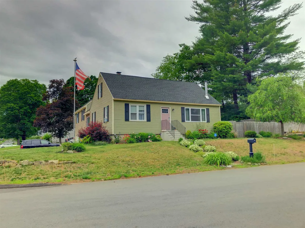24 Beaver Street Nashua NH 03063