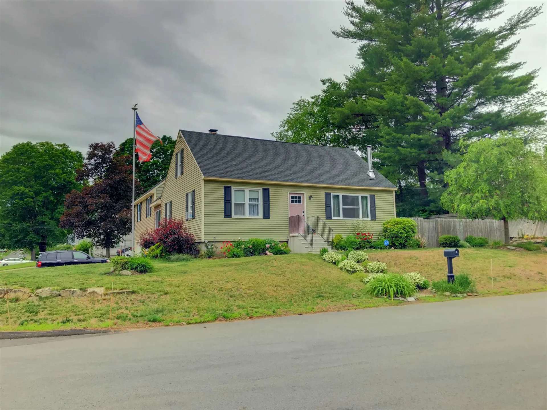 24 Beaver Street Nashua NH 03063