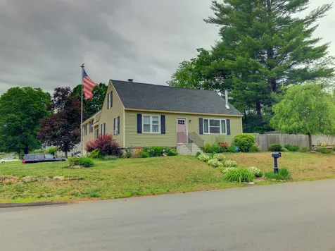 24 Beaver Street Nashua NH 03063