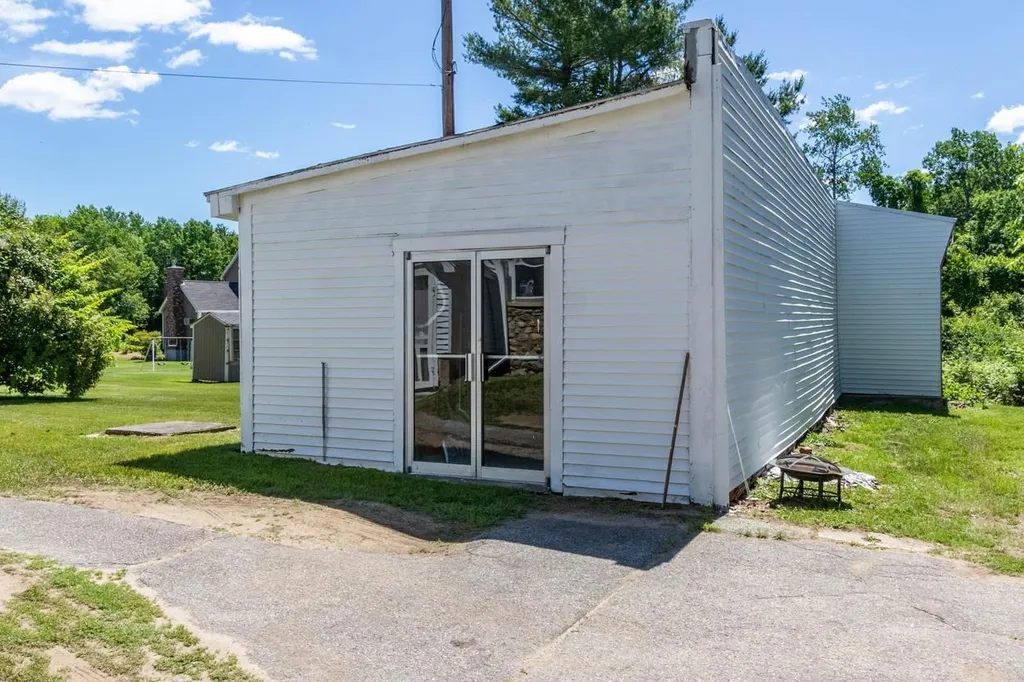 48 Zapora Drive Hooksett NH 03106
