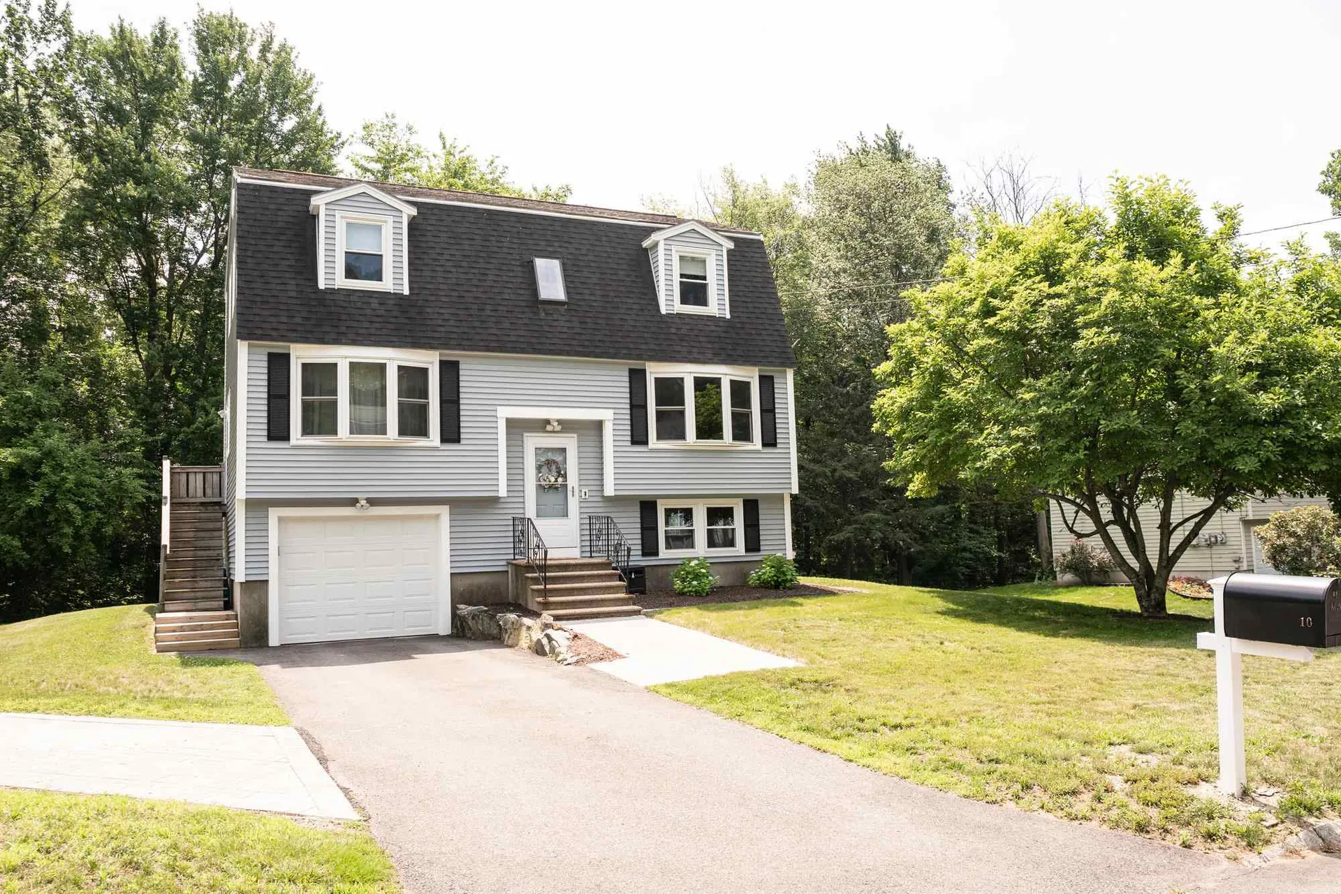 10 Melissa Drive Nashua NH 03062