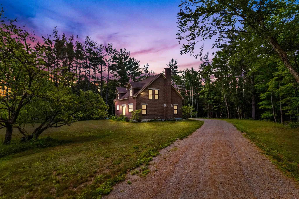 2214 Main Road Chatham NH 03813