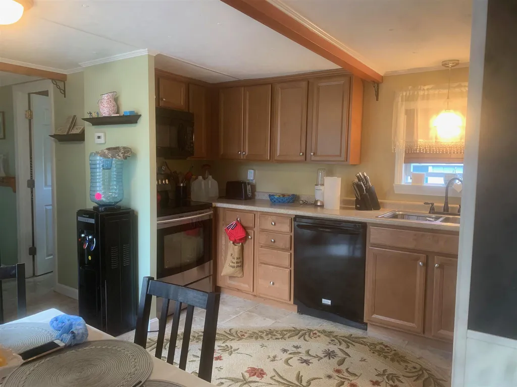 11 Esther Lane Northwood NH 03261
