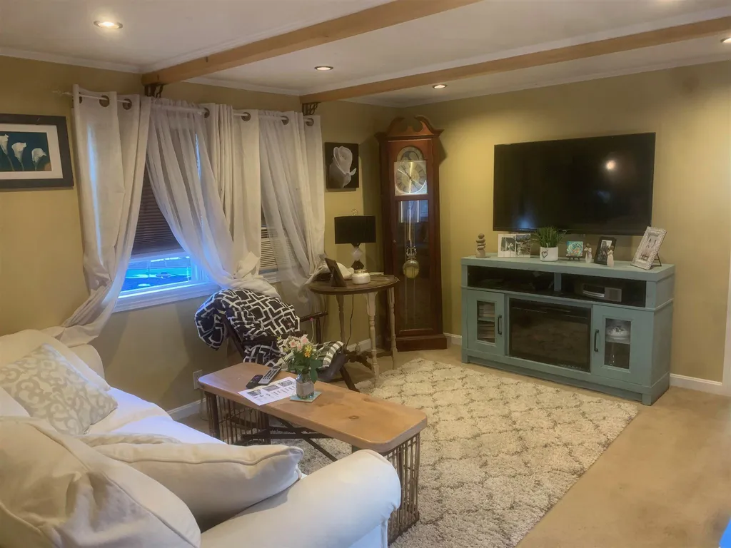 11 Esther Lane Northwood NH 03261
