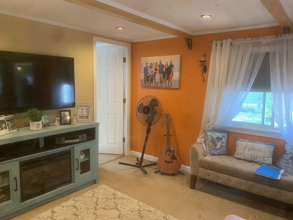 11 Esther Lane Northwood NH 03261