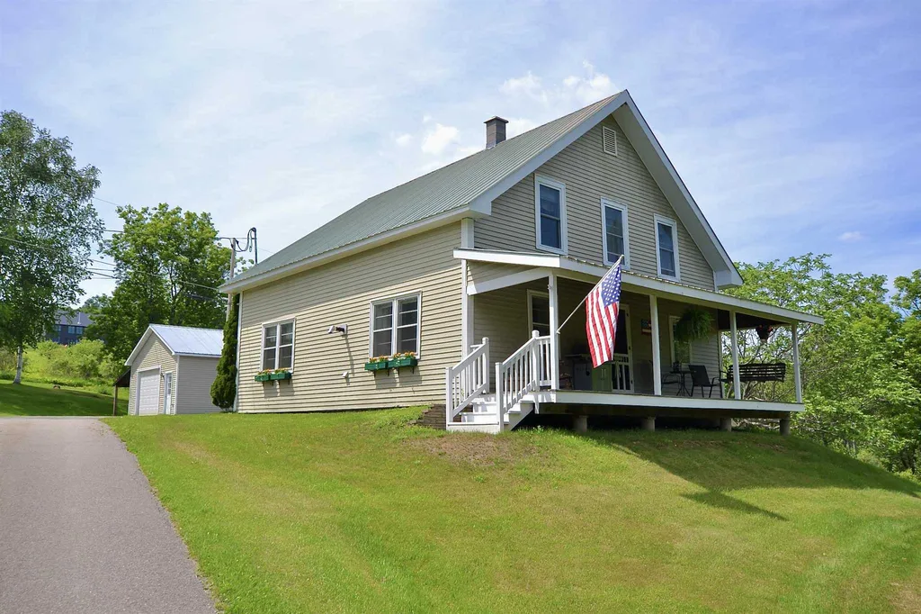 2135 Blush Hill Road Waterbury VT 05676