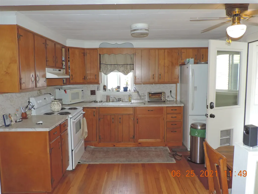 49 Marguerite Street Manchester NH 03103
