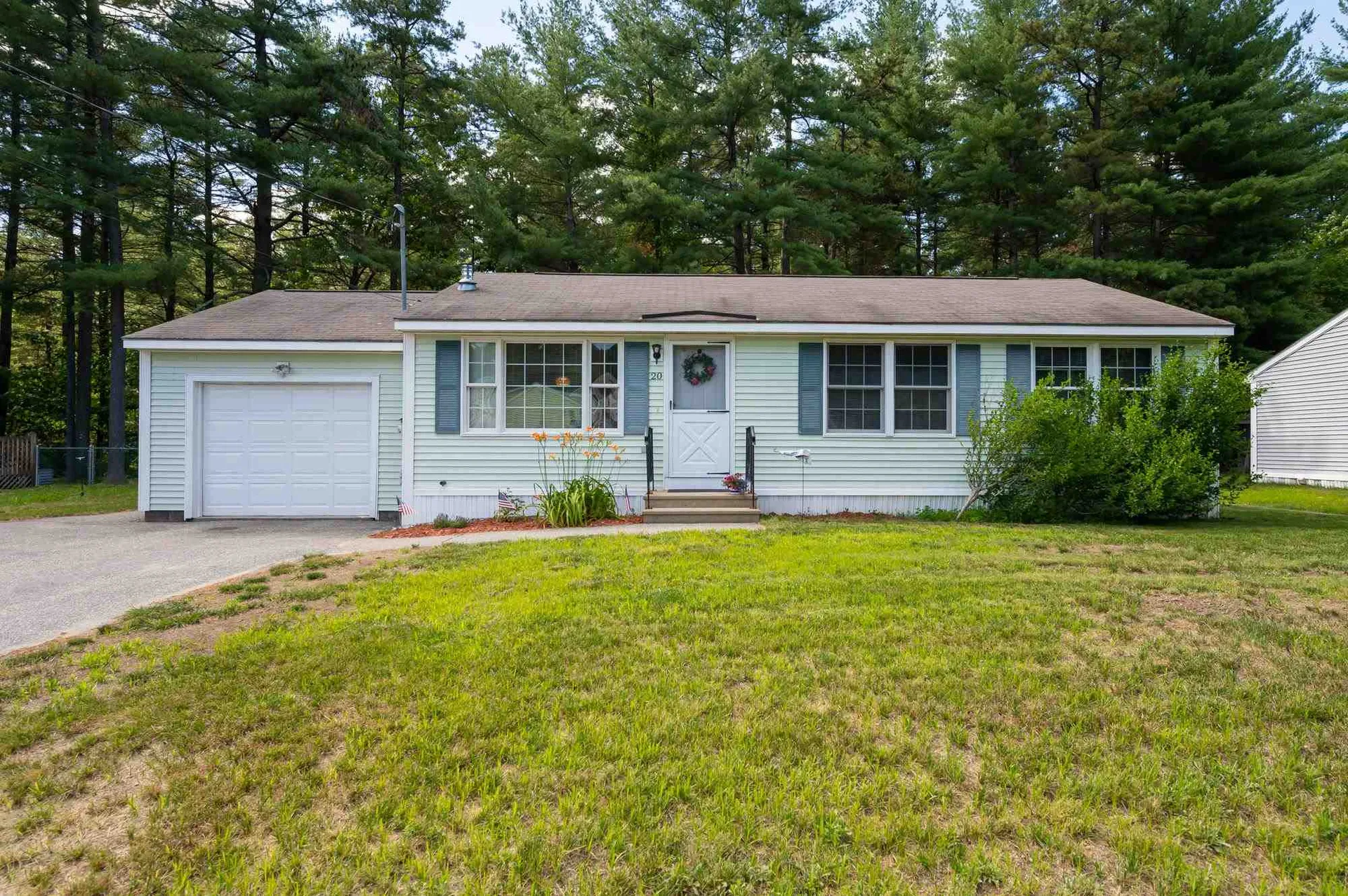 20 Delaware Road Nashua NH 03062