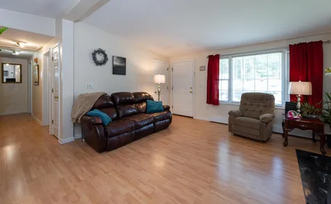 20 Delaware Road Nashua NH 03062