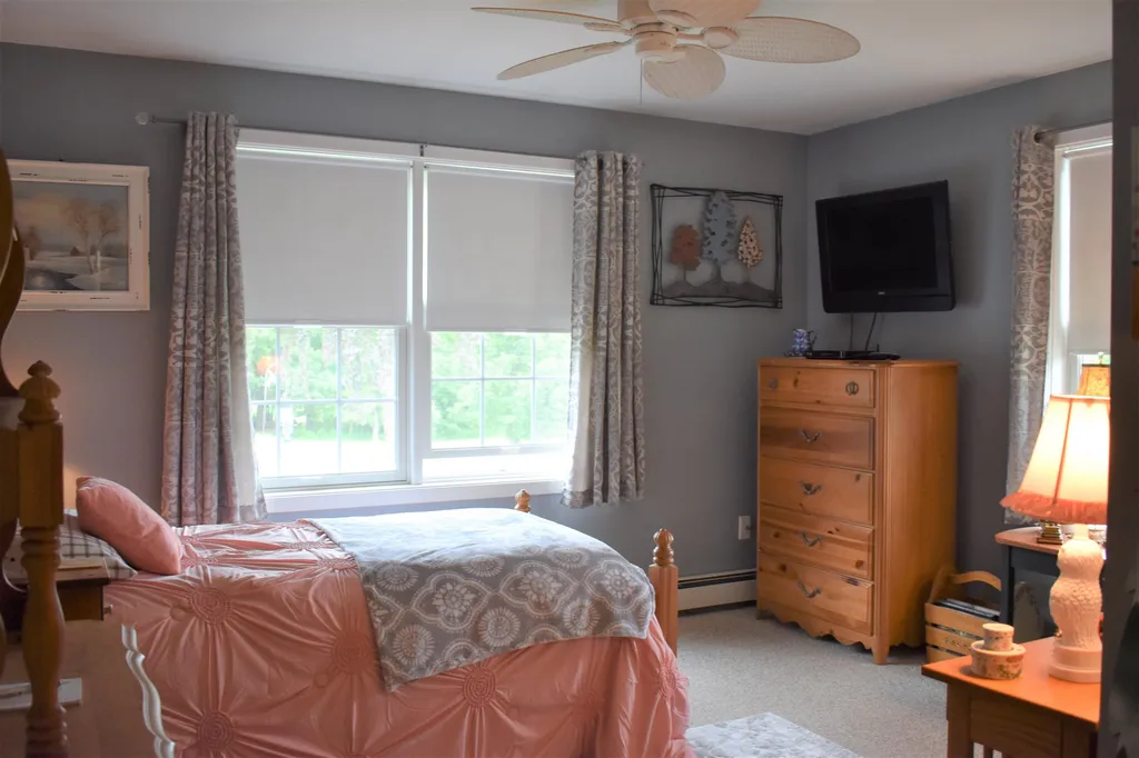 3 Wallace Way Milton NH 03851