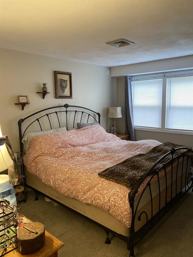4 Heritage Village Drive Nashua NH 03062