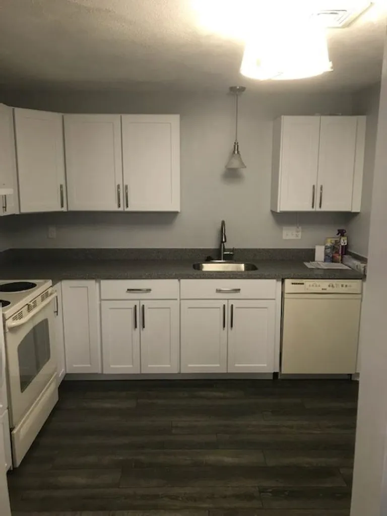 4 Heritage Village Drive Nashua NH 03062