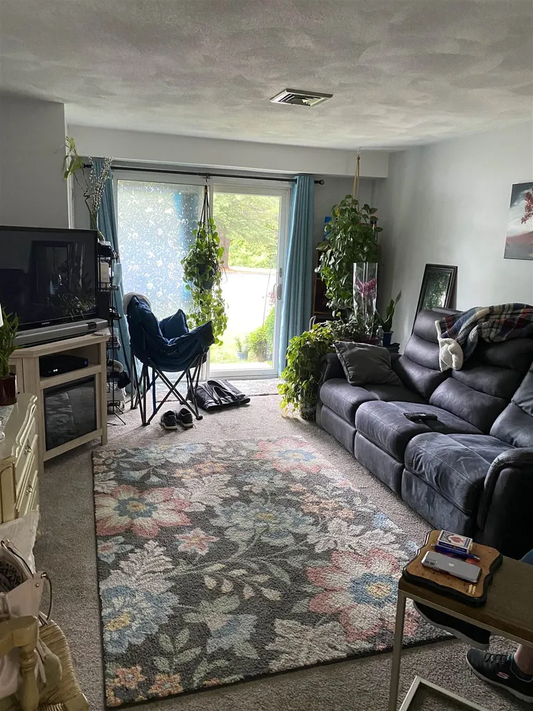 4 Heritage Village Drive Nashua NH 03062