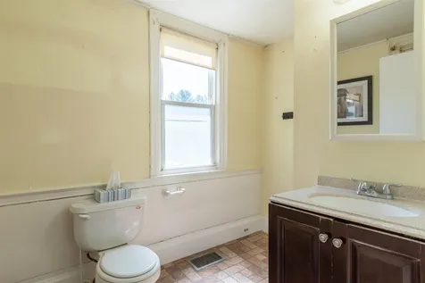 1292 Mammoth Road Pelham NH 03076