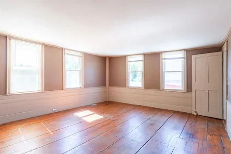 1292 Mammoth Road Pelham NH 03076