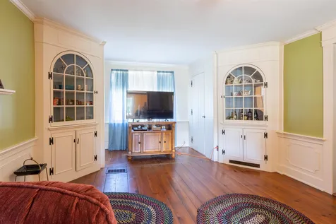 1292 Mammoth Road Pelham NH 03076