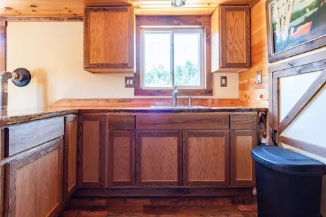 1292 Mammoth Road Pelham NH 03076
