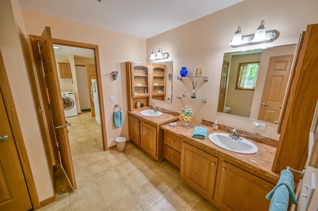 8 Skylark Terrace Barre Town VT 05641