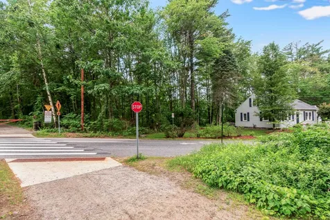 2028 Lake Shore Road Manchester NH 03109