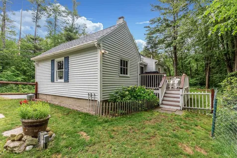 2028 Lake Shore Road Manchester NH 03109