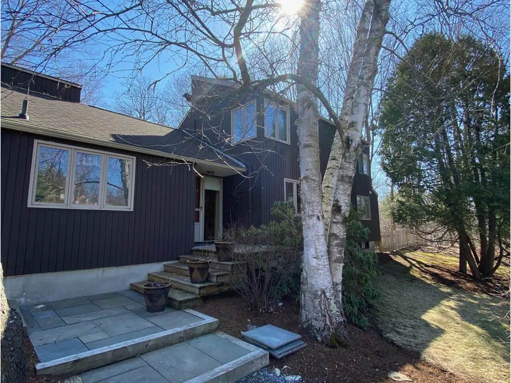 28 Ticonderoga Road Shelburne VT 05482