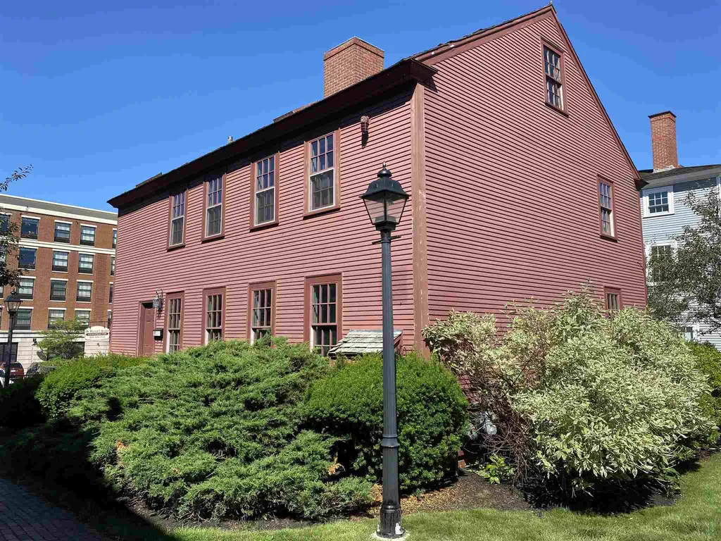 407 The Hill Portsmouth NH 03801
