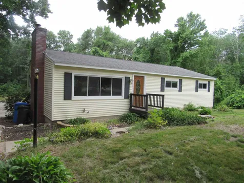 56 Stonehenge Road Londonderry NH 03053