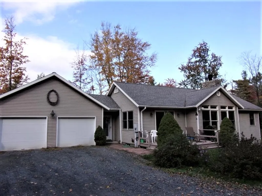181 Brothers Road Hartland VT 05048