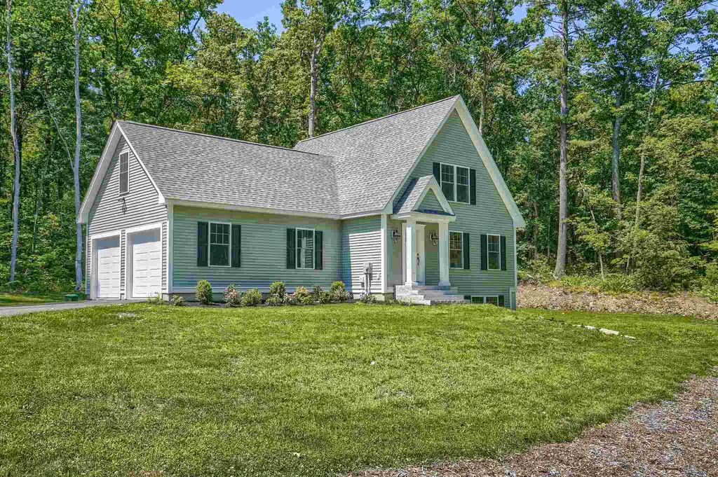 29 Third Street Windham NH 03087