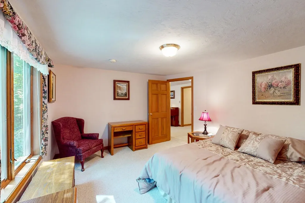 4 Swain Road Meredith NH 03253