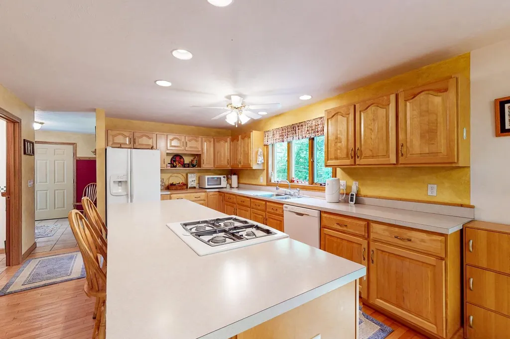 4 Swain Road Meredith NH 03253