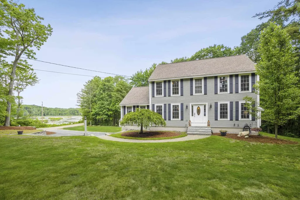 113 Laurel Lane New Boston NH 03070