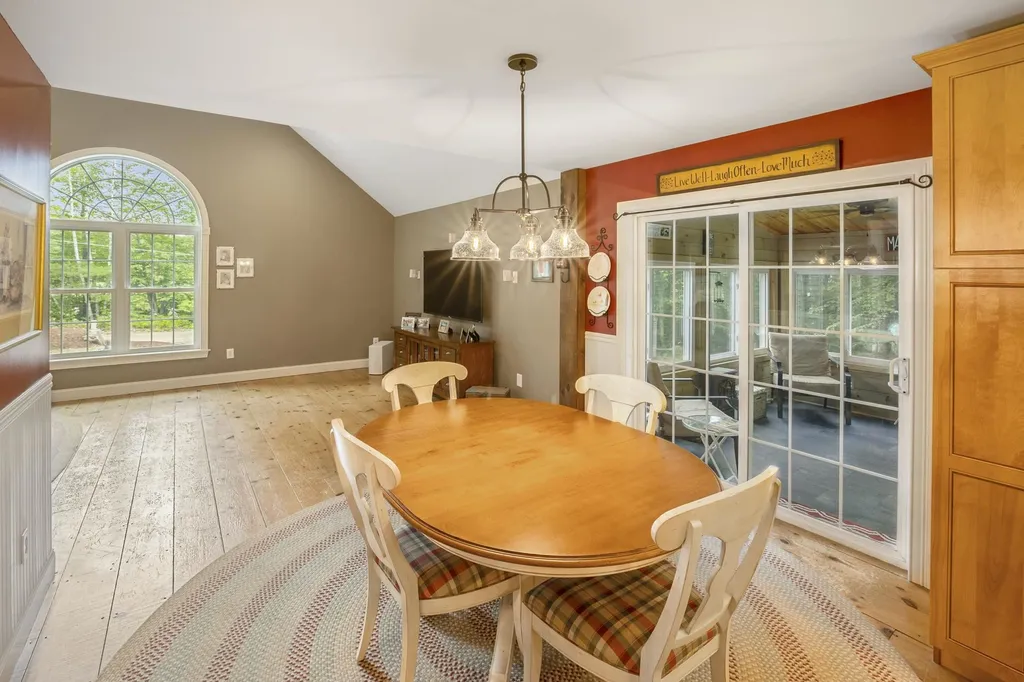 113 Laurel Lane New Boston NH 03070