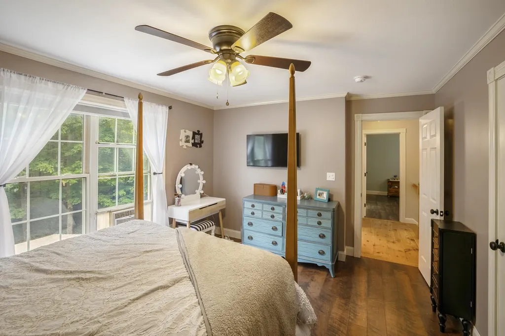113 Laurel Lane New Boston NH 03070