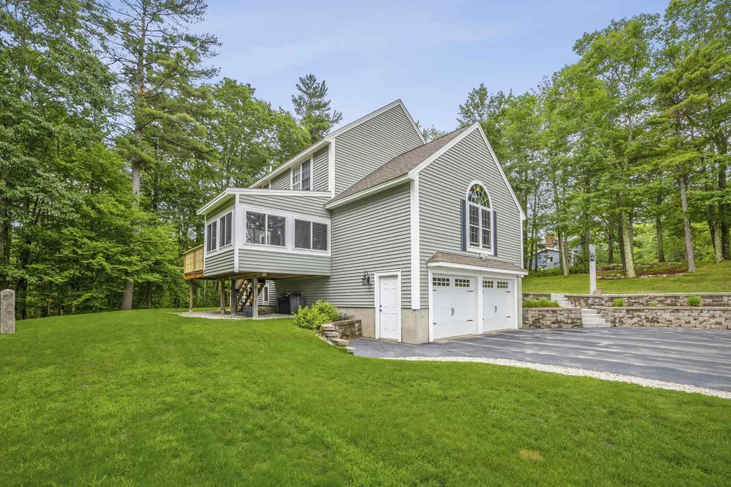 113 Laurel Lane New Boston NH 03070