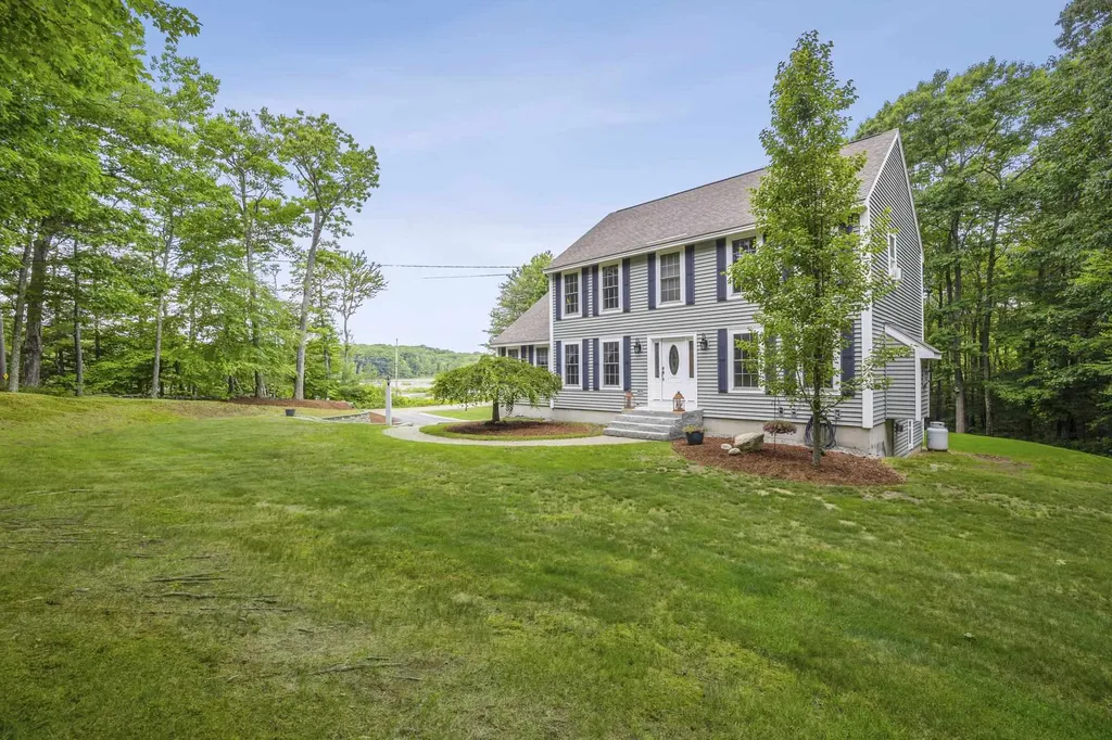 113 Laurel Lane New Boston NH 03070