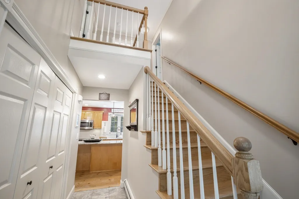 113 Laurel Lane New Boston NH 03070