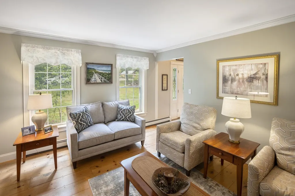 113 Laurel Lane New Boston NH 03070
