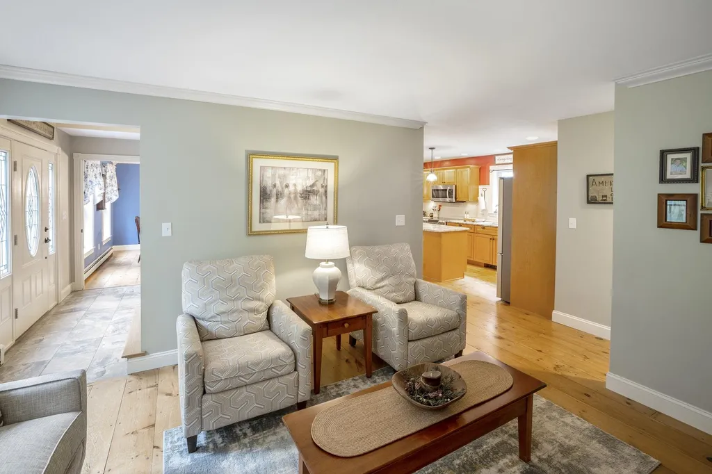 113 Laurel Lane New Boston NH 03070