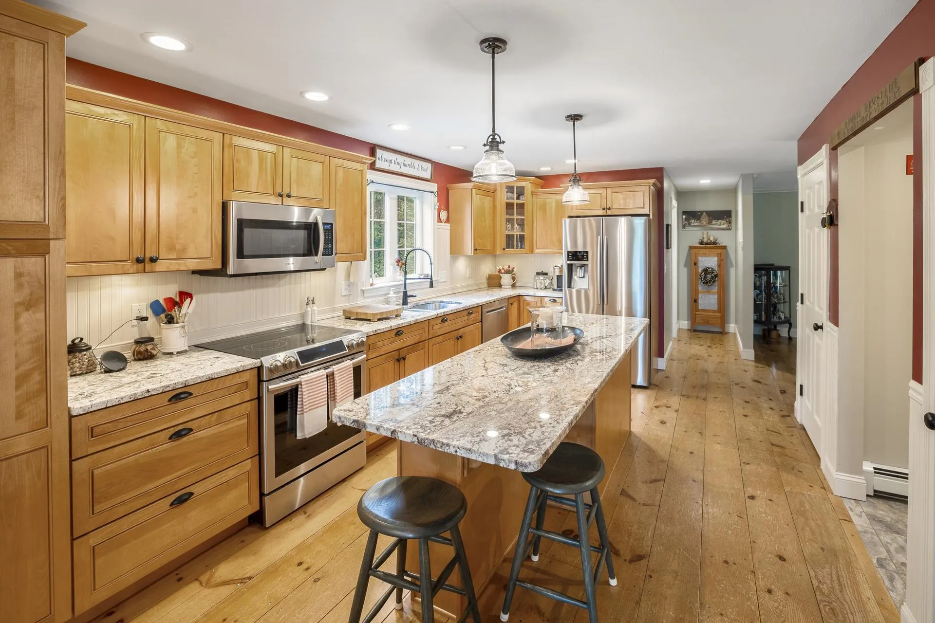 113 Laurel Lane New Boston NH 03070
