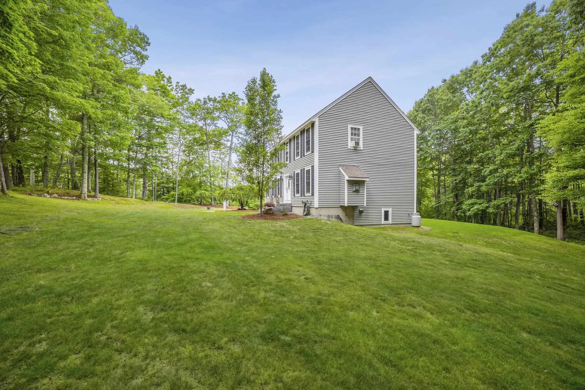 113 Laurel Lane New Boston NH 03070