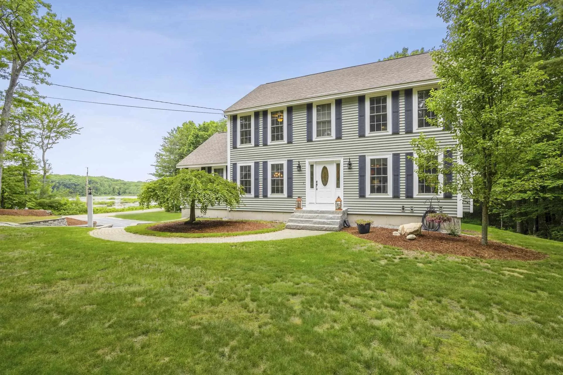 113 Laurel Lane New Boston NH 03070