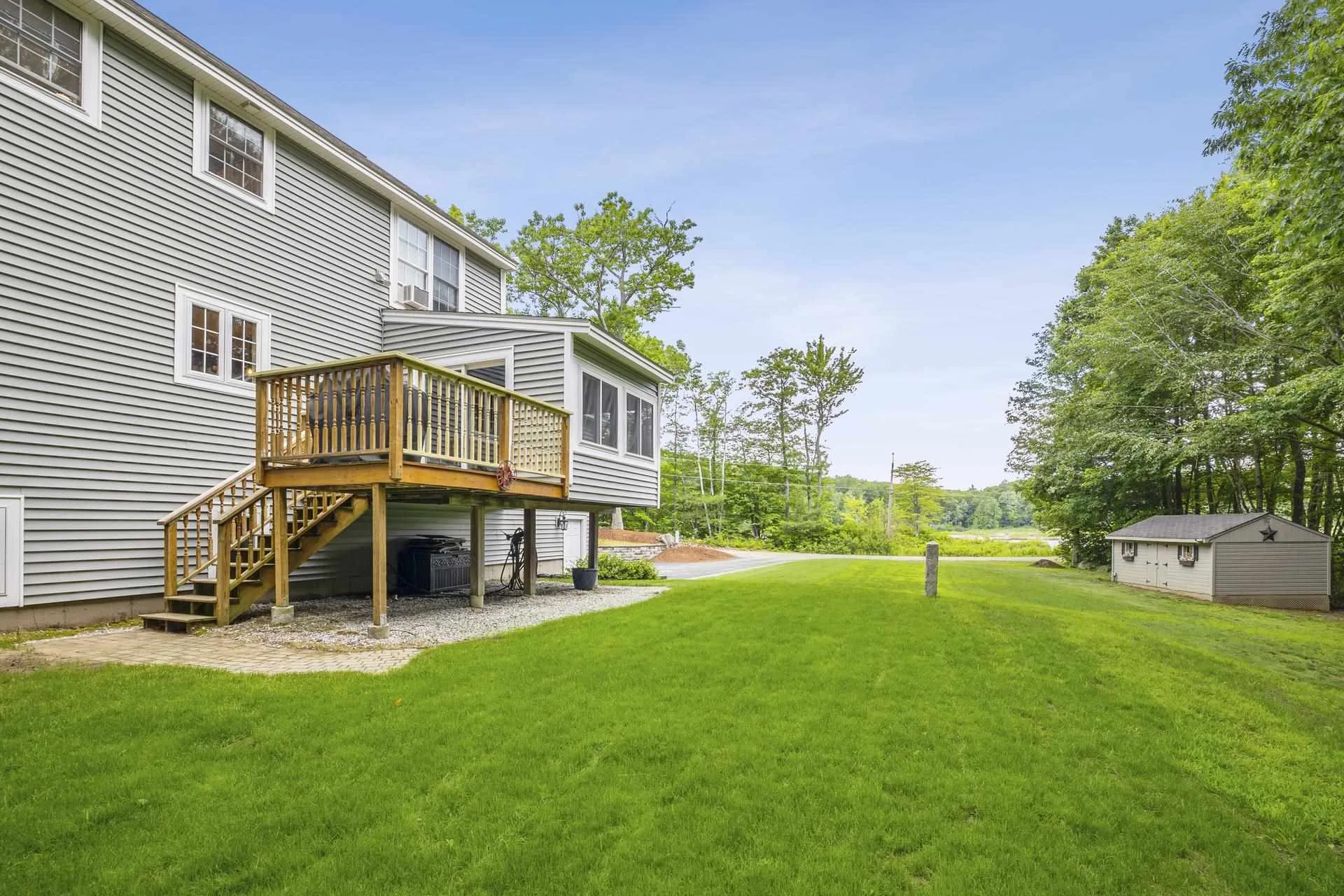 113 Laurel Lane New Boston NH 03070