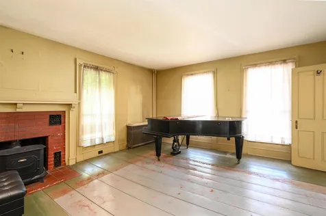 10 Water Street Meredith NH 03253