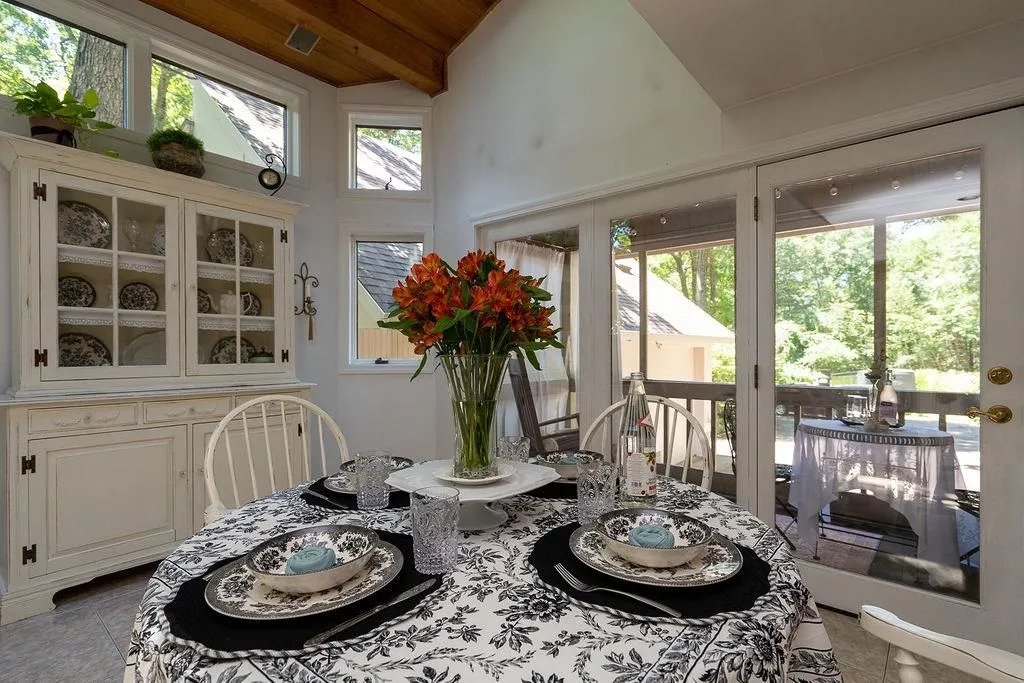 258 Shore Drive Salem NH 03079