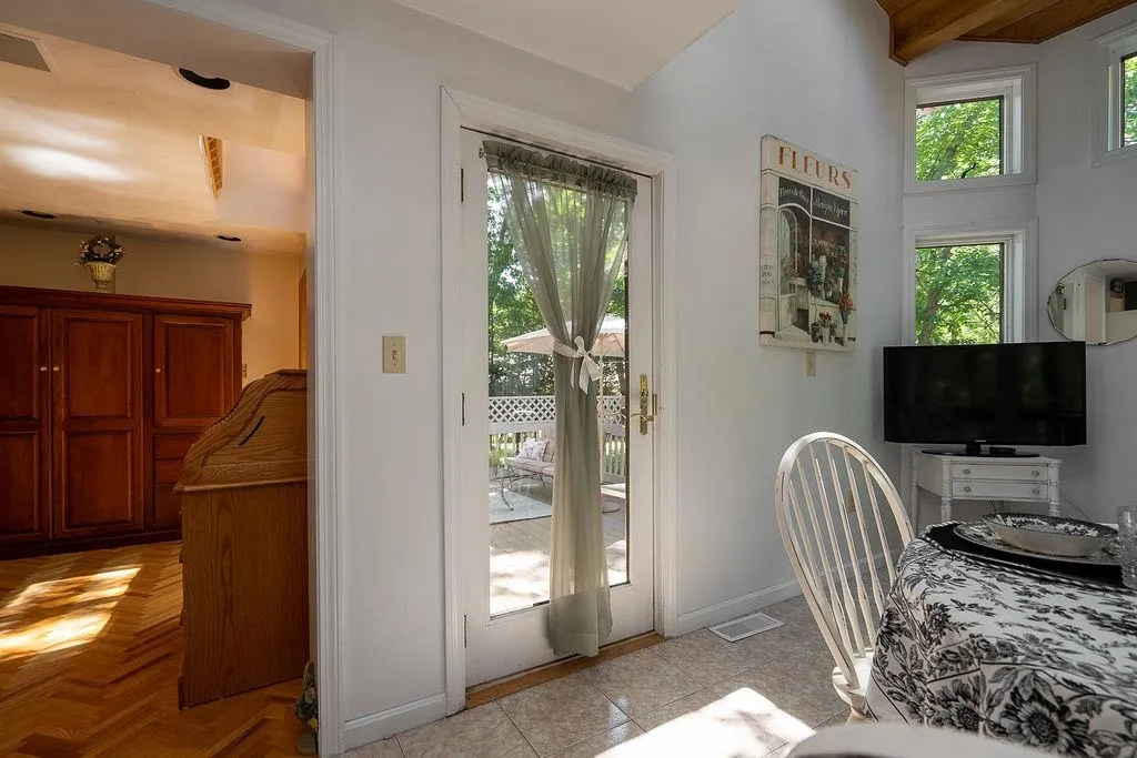 258 Shore Drive Salem NH 03079