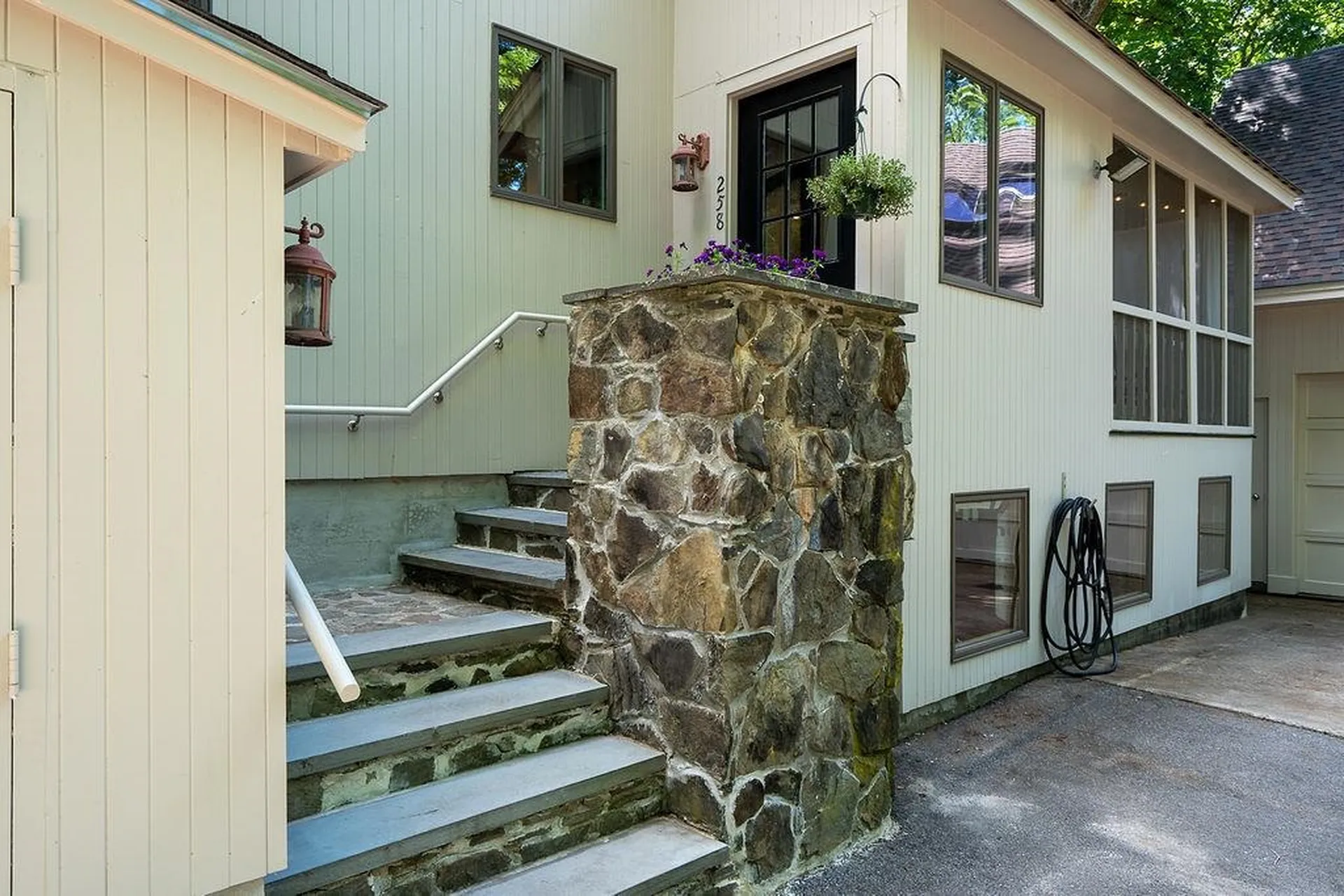 258 Shore Drive Salem NH 03079