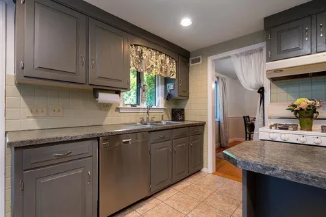 258 Shore Drive Salem NH 03079