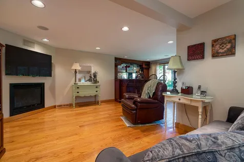 258 Shore Drive Salem NH 03079