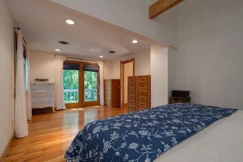 258 Shore Drive Salem NH 03079